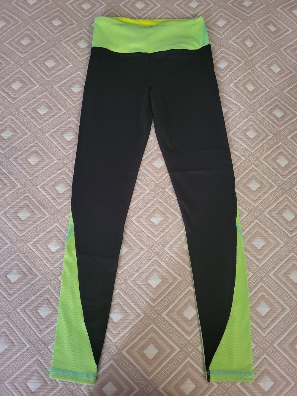 VSX Sport Neon Green, Balck & Aqua Leggins Size Small